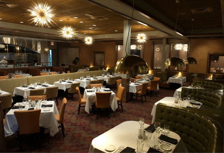Dining Room at Naperville Sullivan's Steakhouse